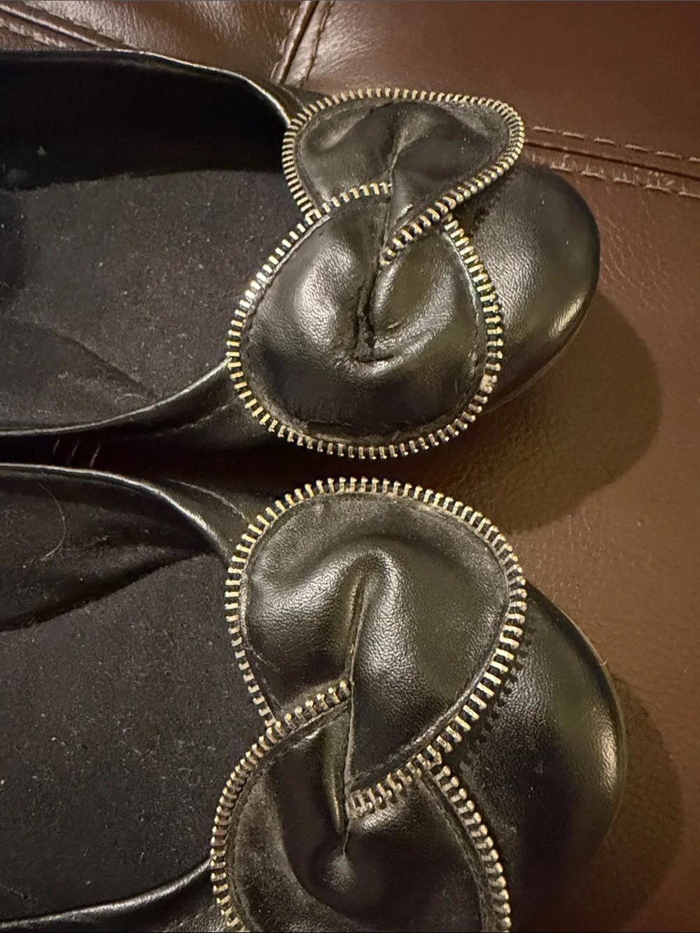 Freeport ballet slip ons with bows trimmed with zippers size 9